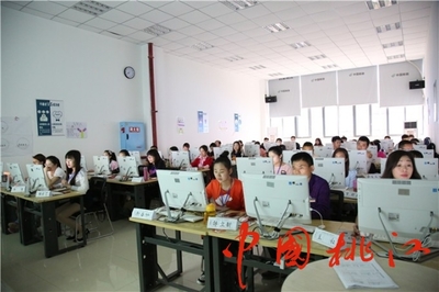 抓招商、抓電商，兩手都要硬 電子商務信息咨詢的雙輪驅動戰略